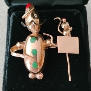 Vintage Gold-Tone Brooch with Green Accents